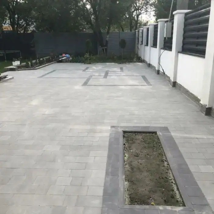 Плац Сірий