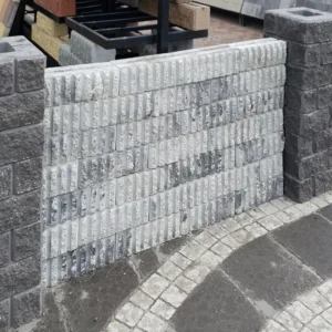 Блок з канелюрами