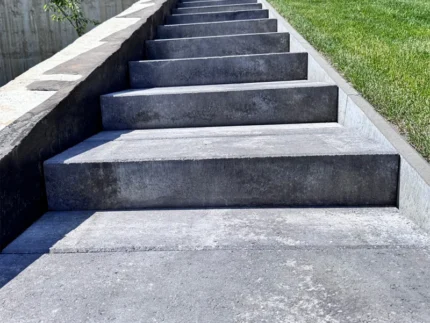 Тротуарная плитка Ступень прессованная купить Киев | Золотой Мандарин