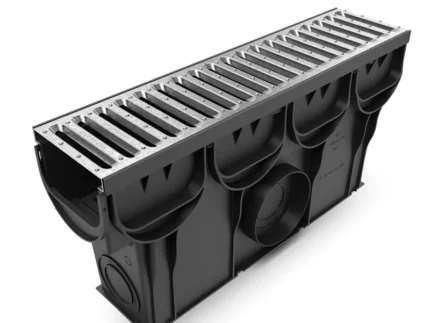 Пісковловлювач пластиковий Easy DN100 H250 з корзиною та решіткою сталевою оцинкованою щілинною A15