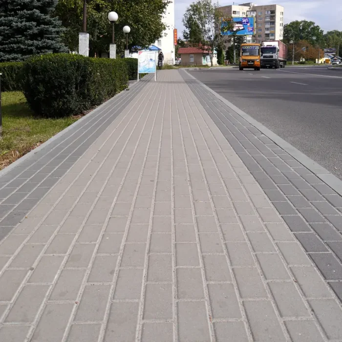 Тротуарна плитка Кирпич 200×100 у кольорах Сірий та Чорний графіт